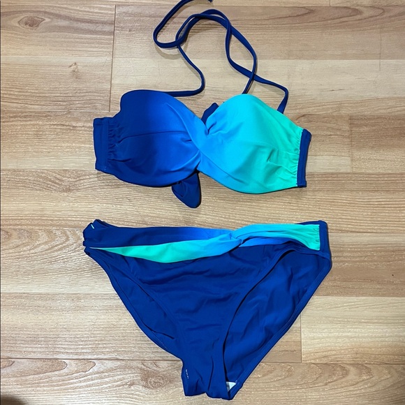 VENUS Other - Blue and Green Women's Bikini Set
